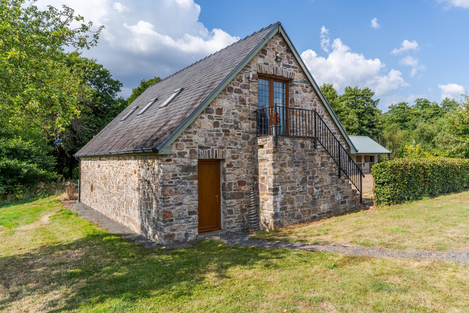 Llantrisant Road, Groesfaen, RCT, CF72 8NJ